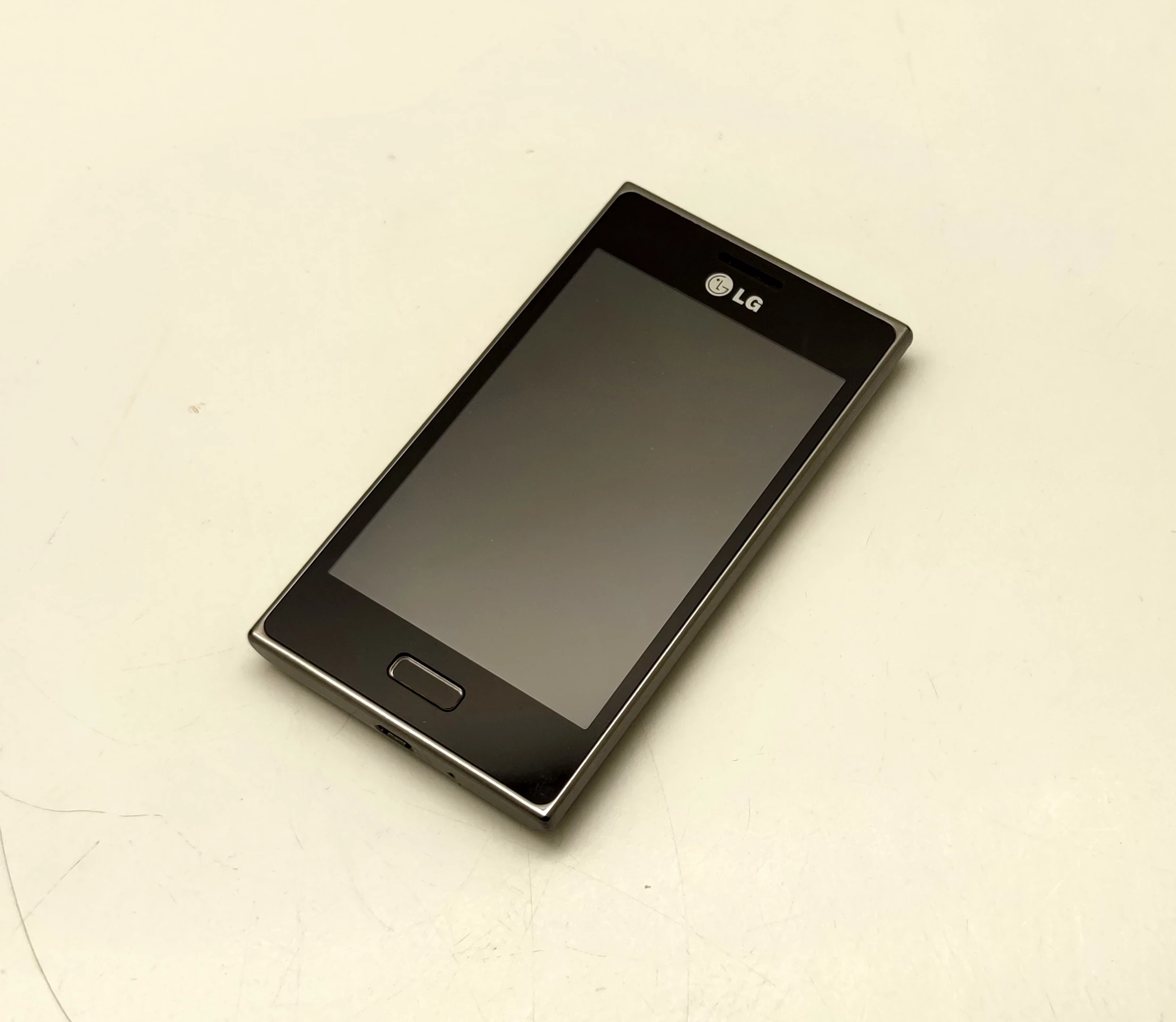 telefon-lg-l5-lg-e610-kod-producenta-l5