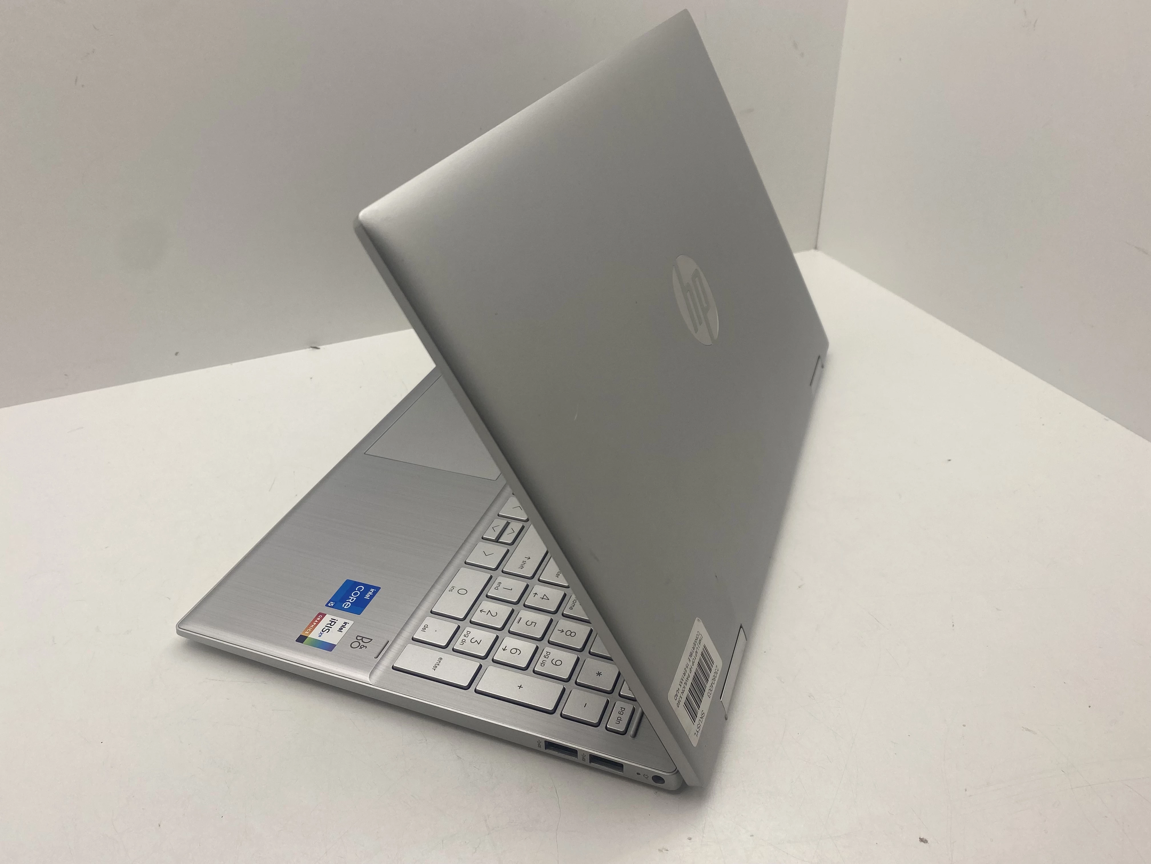 laptop-hp-pavilion-x360-convertible-15-er1xxx-lad-przekatna-ekranu-14