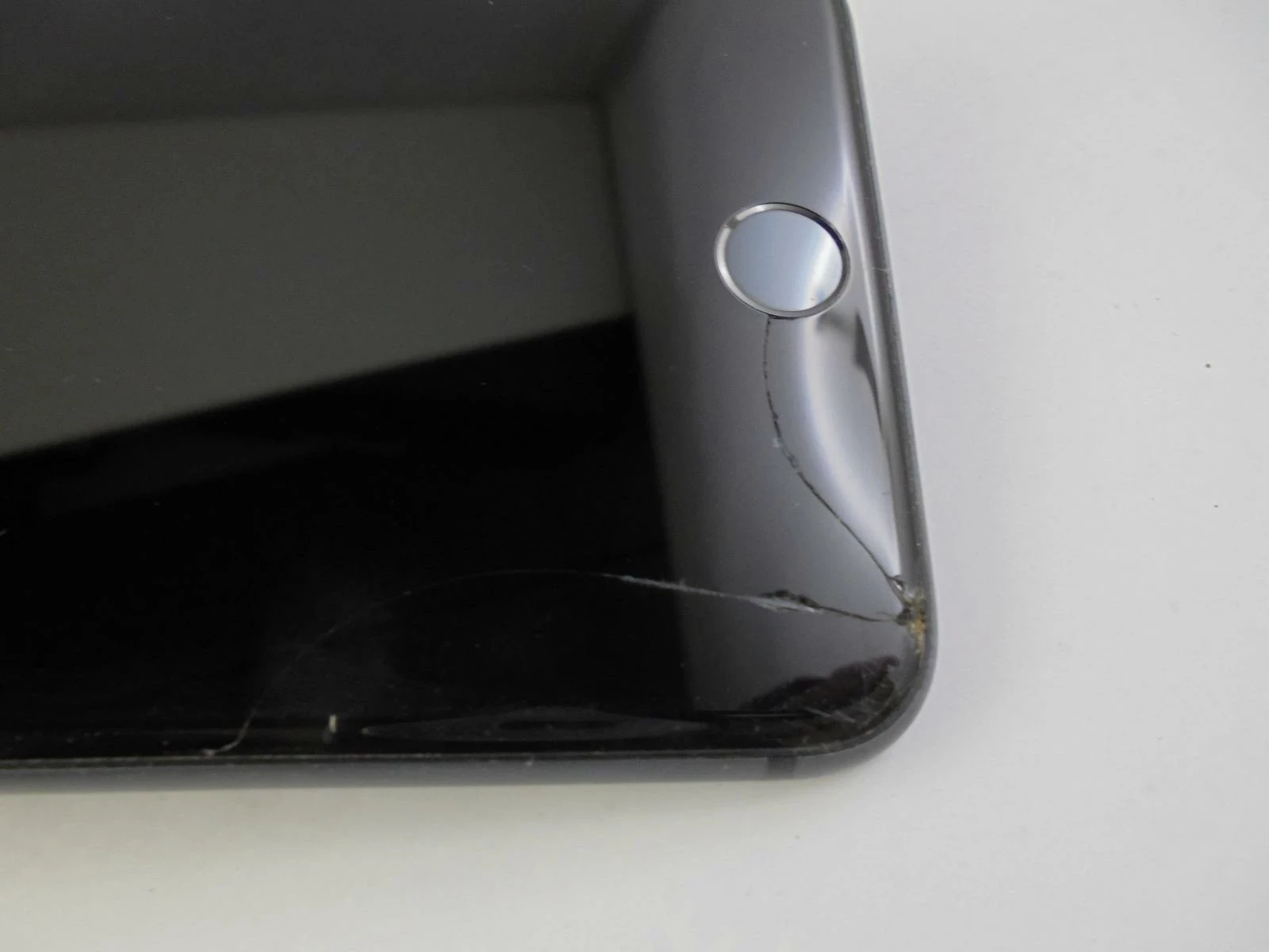 apple-iphone-8-64gb-na-czesci-icloud-opis-pojemnosc-akumulatora-1821