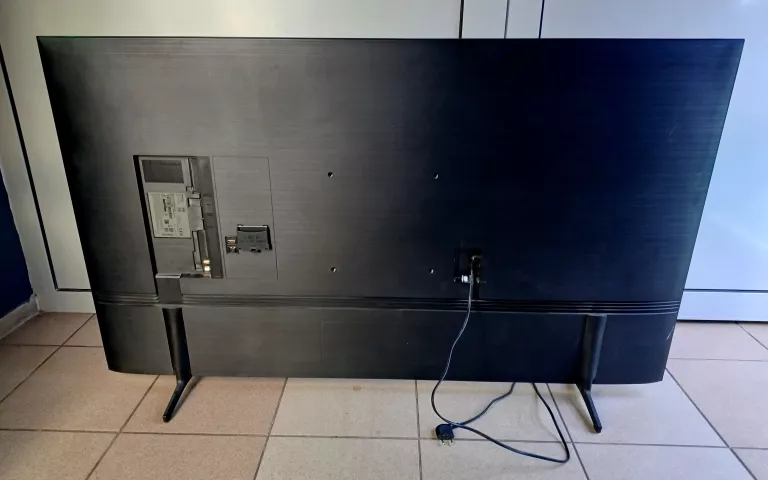 TELEWIZOR SAMSUNG QE55Q60A +PILOT