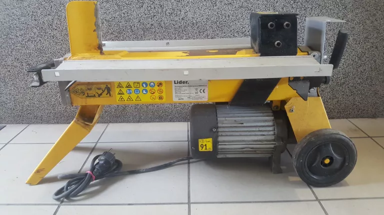 ELEKTRYCZNA ŁUPARKA DO DREWNA WRH4T-O LIDER 1500W