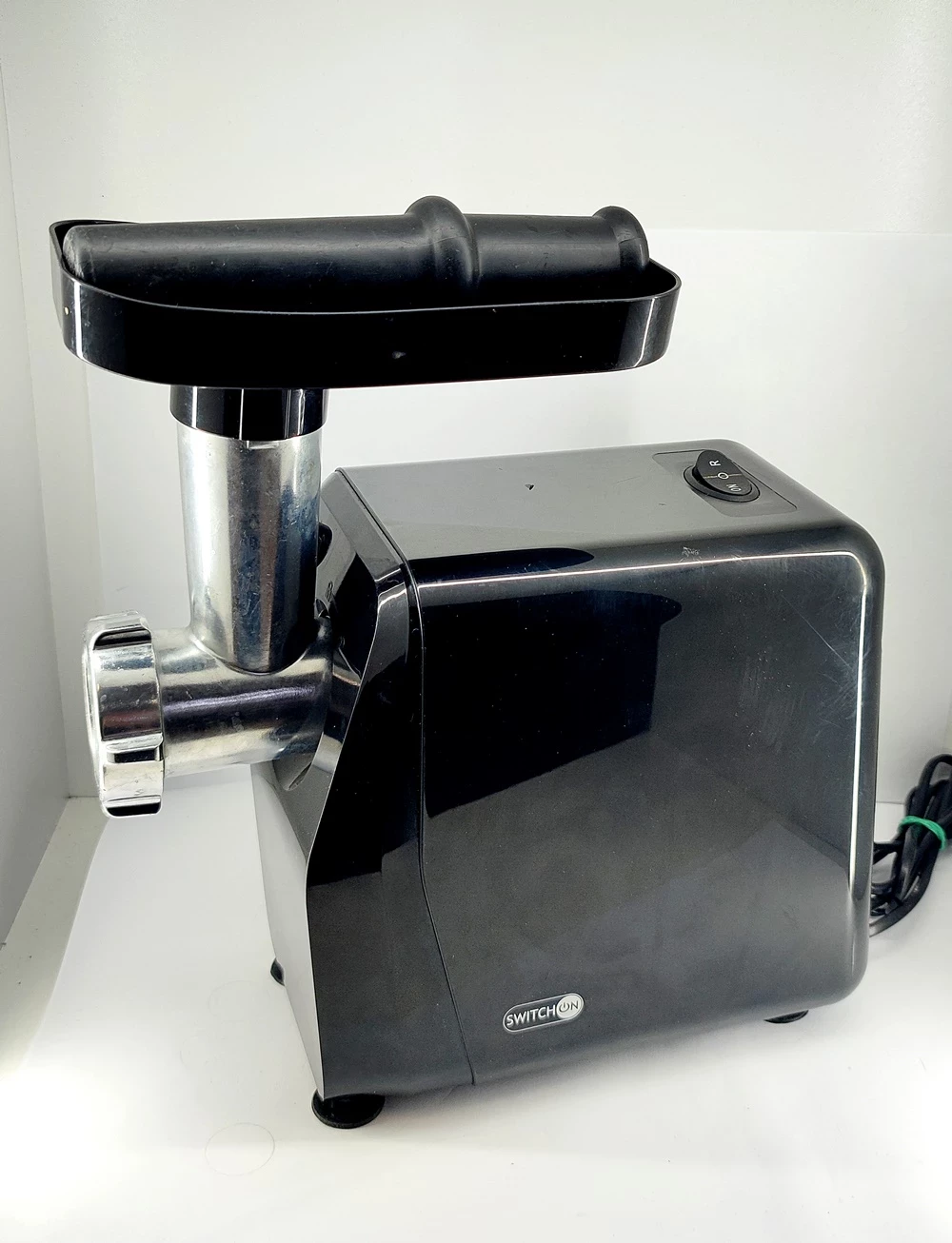 maszynka-do-miesa-switch-on-mg-a0202-kolor-dominujacy-czarny