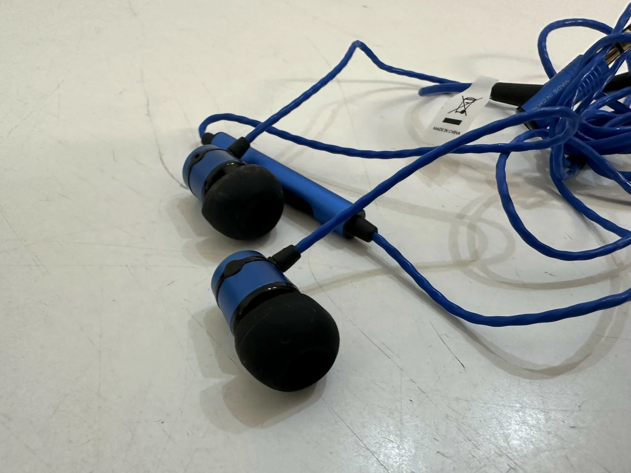 sluchawki-soundmagic-e5c-kod-producenta-sm-e50c-blu