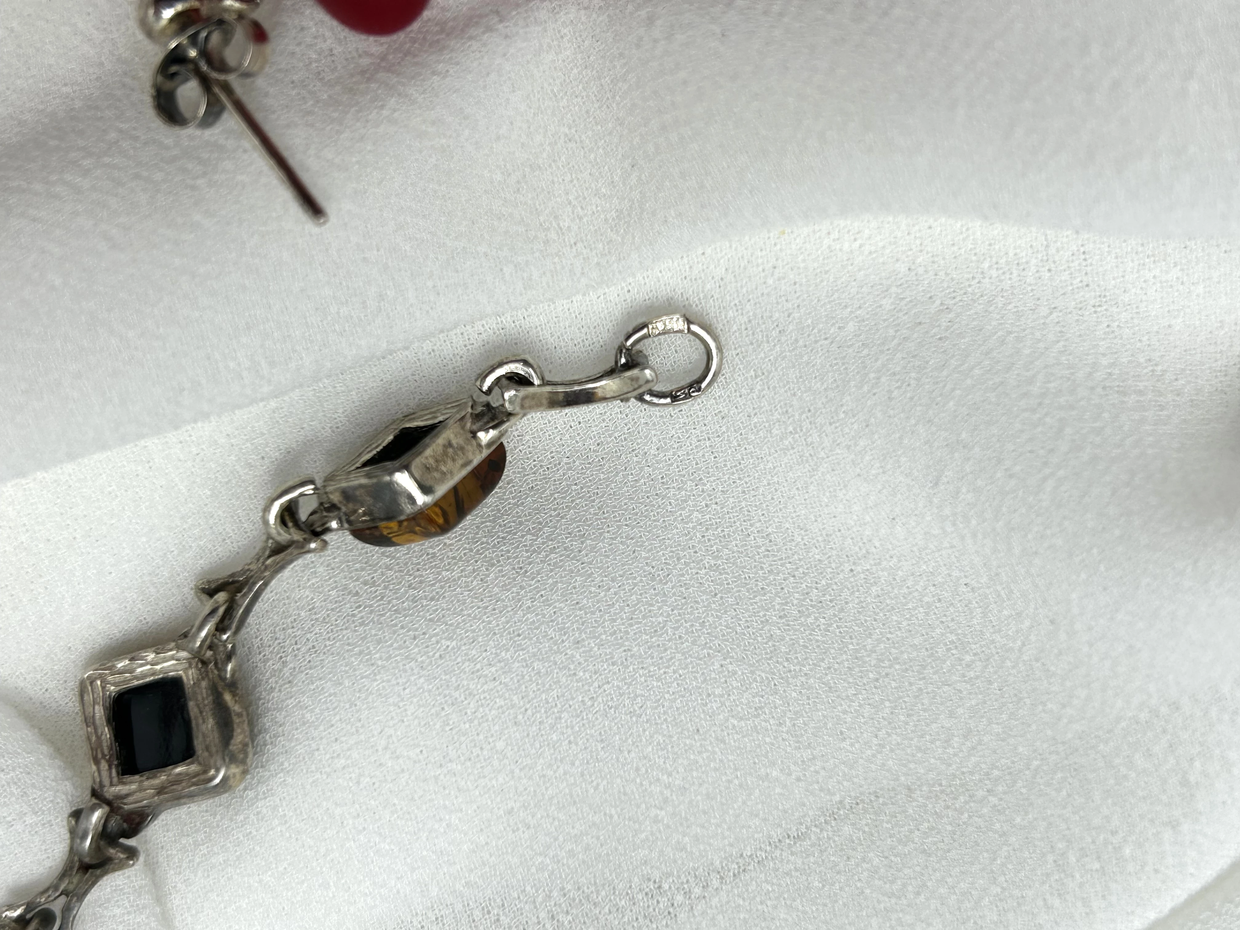 srebrna-bizuteria-komplet-z-bursztynem-4135g925-material-srebro