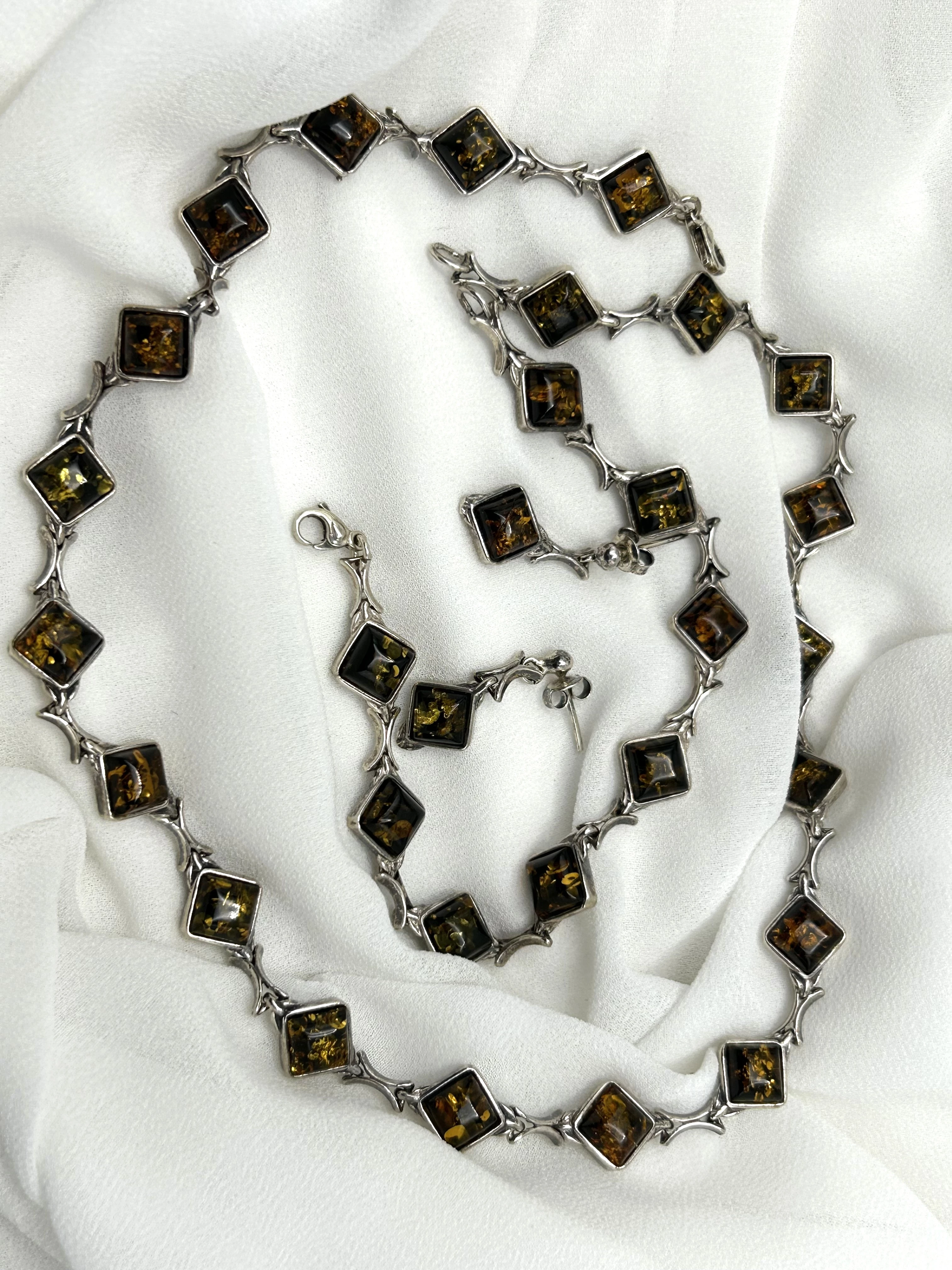 srebrna-bizuteria-komplet-z-bursztynem-4135g925-kolor-dominujacy-srebrny