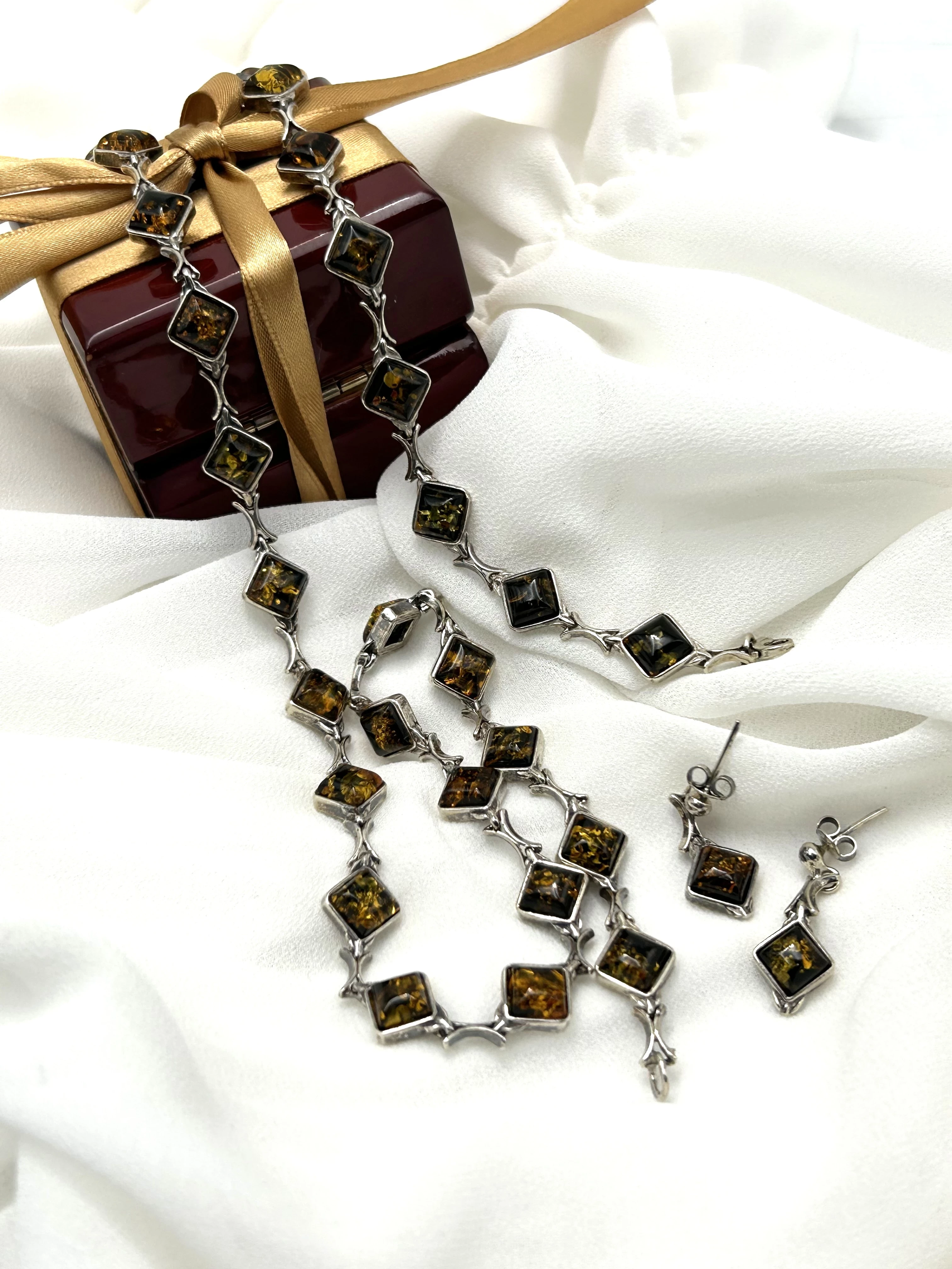 srebrna-bizuteria-komplet-z-bursztynem-4135g925-stan-uzywany