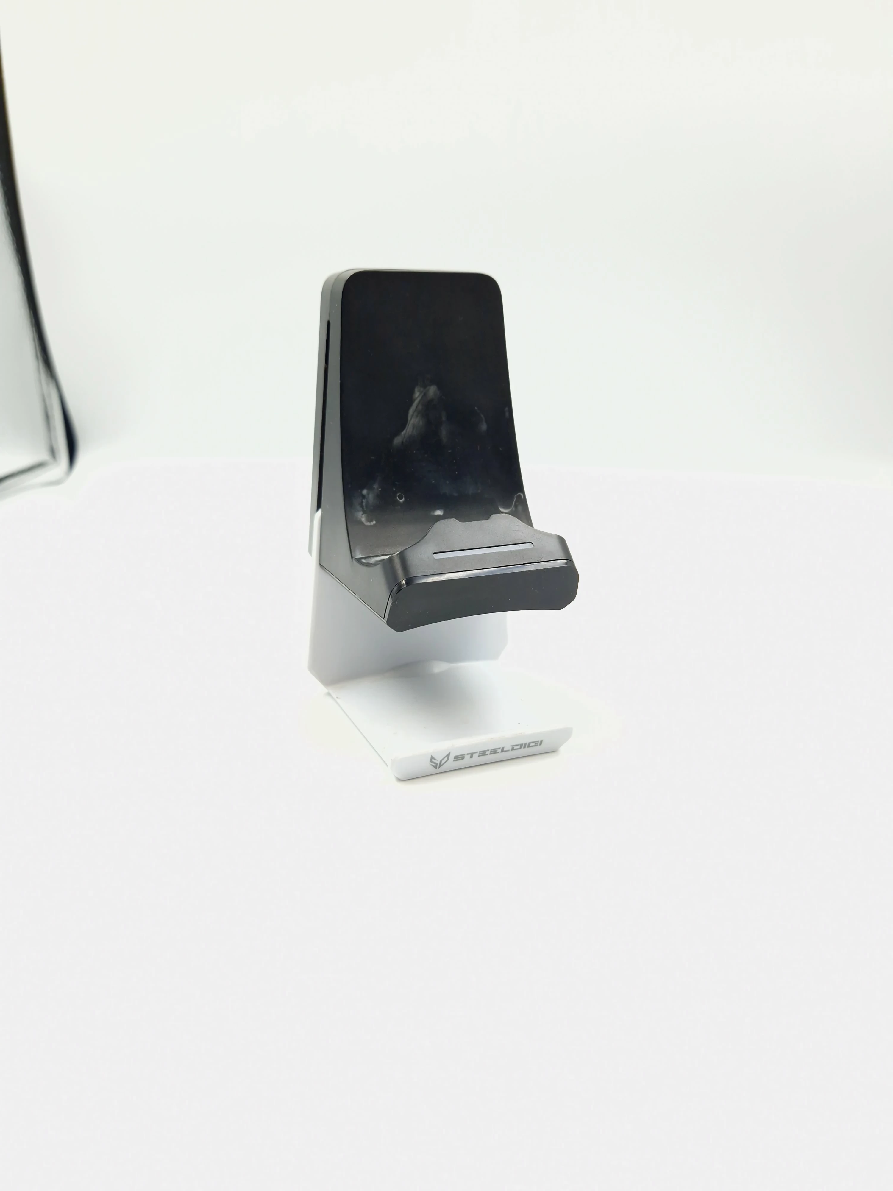 ladowarka-do-pada-ps5-azure-hammock-stan-uzywany