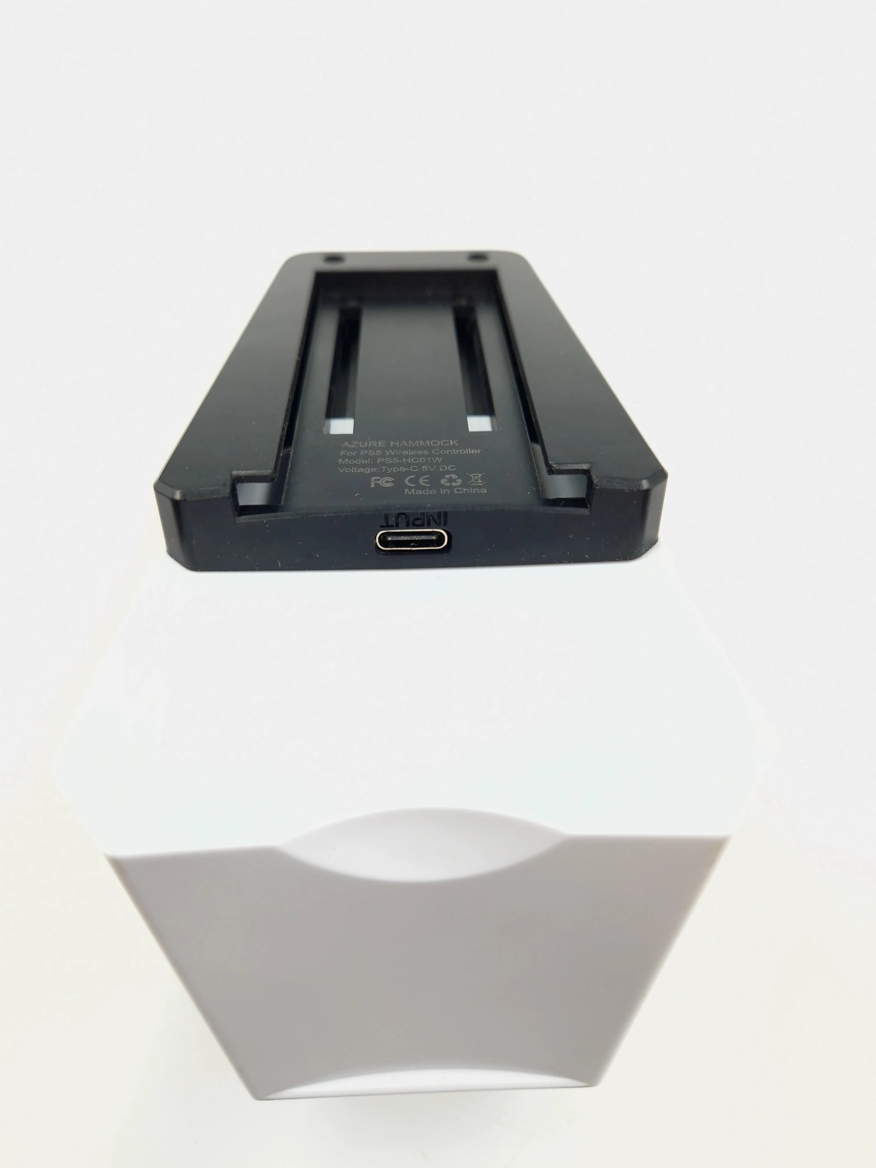 ladowarka-do-pada-ps5-azure-hammock-product-id-5465c659-72c2-40cb-893a-0c31966e8d2d