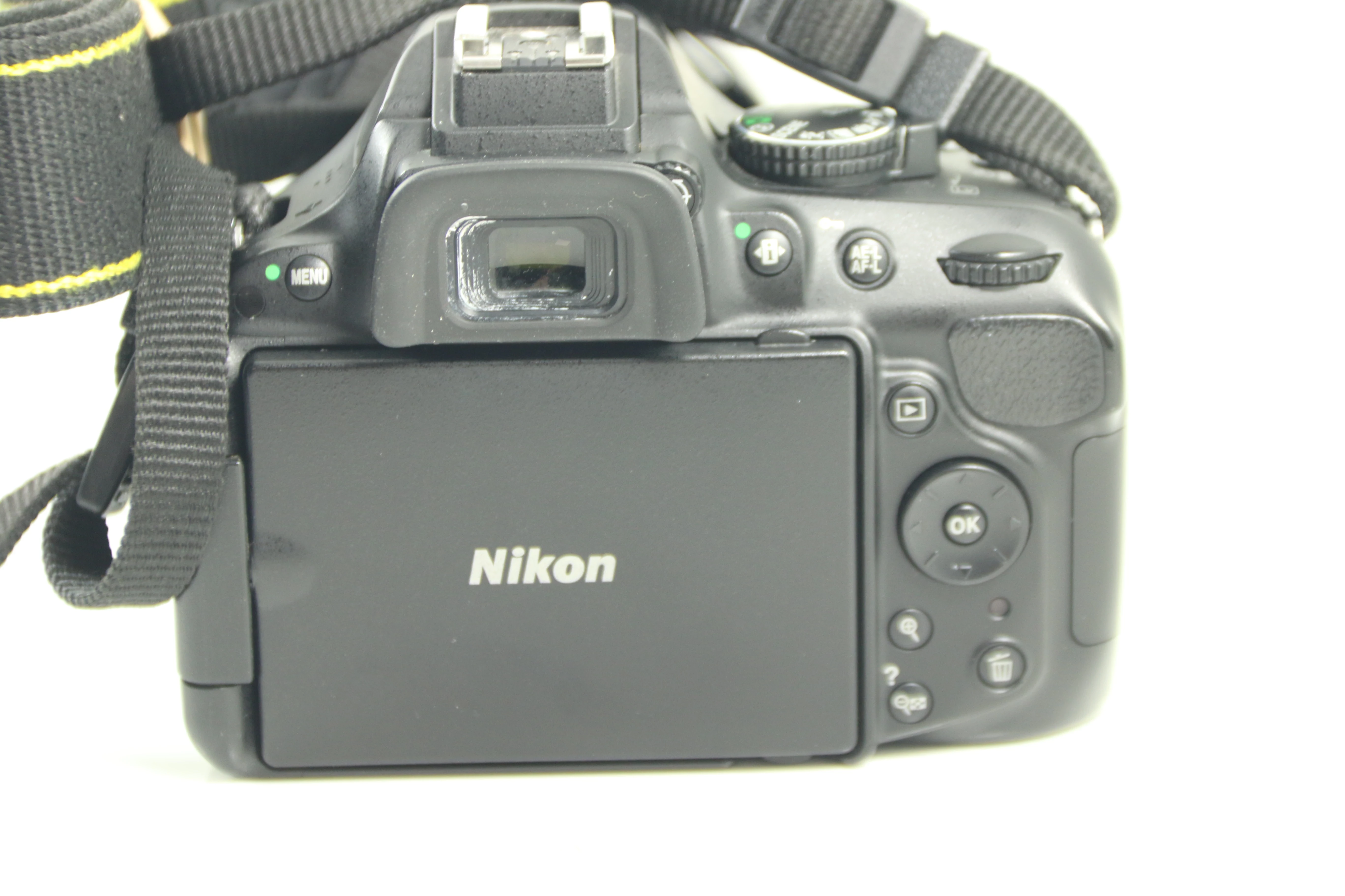 nikon-d5200-18-105-lad-lampa-torba-sd-128gb-extra-zestaw-stan-uzywany