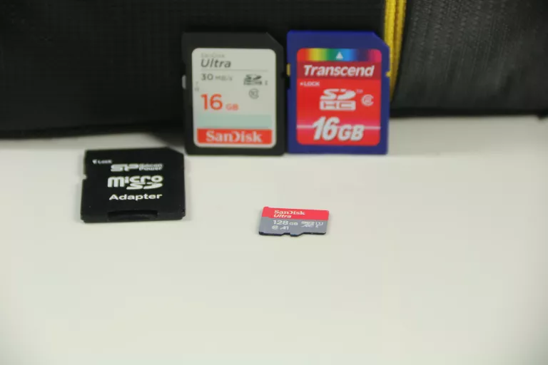 nikon-d5200-18-105-lad-lampa-torba-sd-128gb-extra-zestaw-product-id-859dae78-d33a-427b-bd12-f1c14b0ed3c9