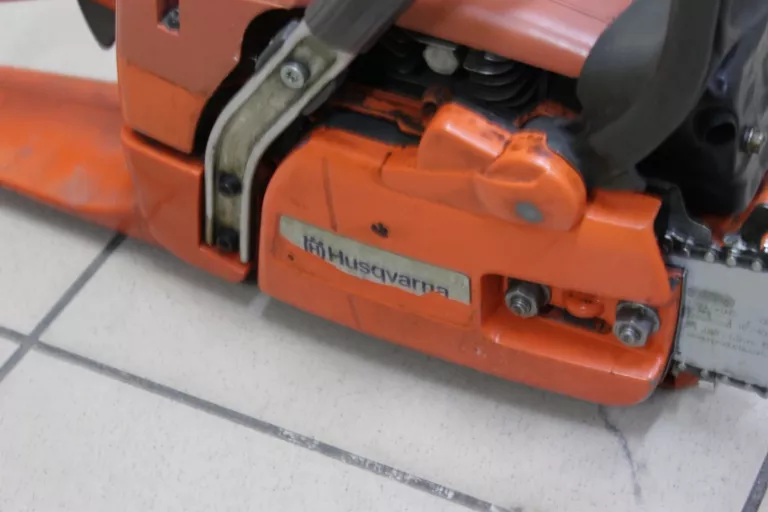 pila-spalinowa-husqvarna-350-zasilanie-spalinowe