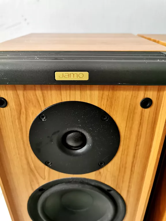KOLUMNY GŁOŚNIKOWE JAMO CLASSIC 8