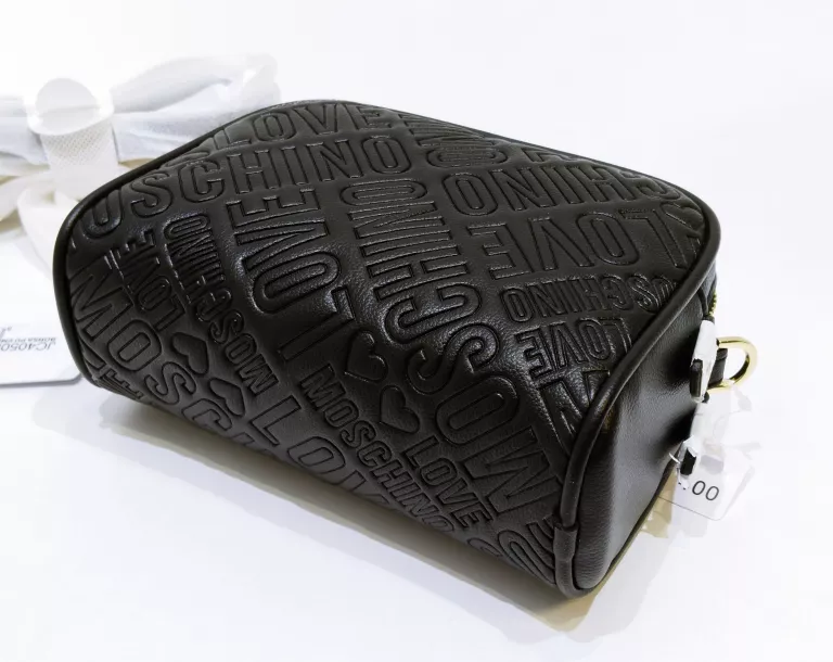 TOREBKA JC4050PP1FLD100A NERO LOVE MOSCHINO