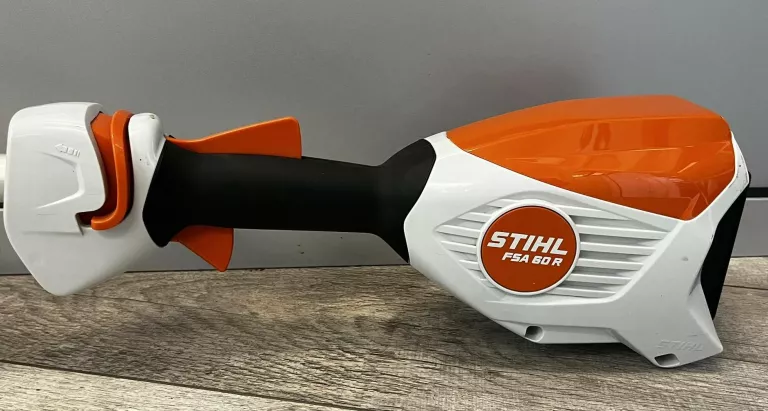 KOSA AKUMULATOROWA STIHL FSA 60 R 1 BATERIA ŁADOWARKA