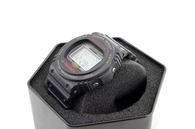 ZACNY ZEGAREK CASIO G-SHOCK DW-5750E-1JF DW-5750E ZESTAW FV SUPER STAN