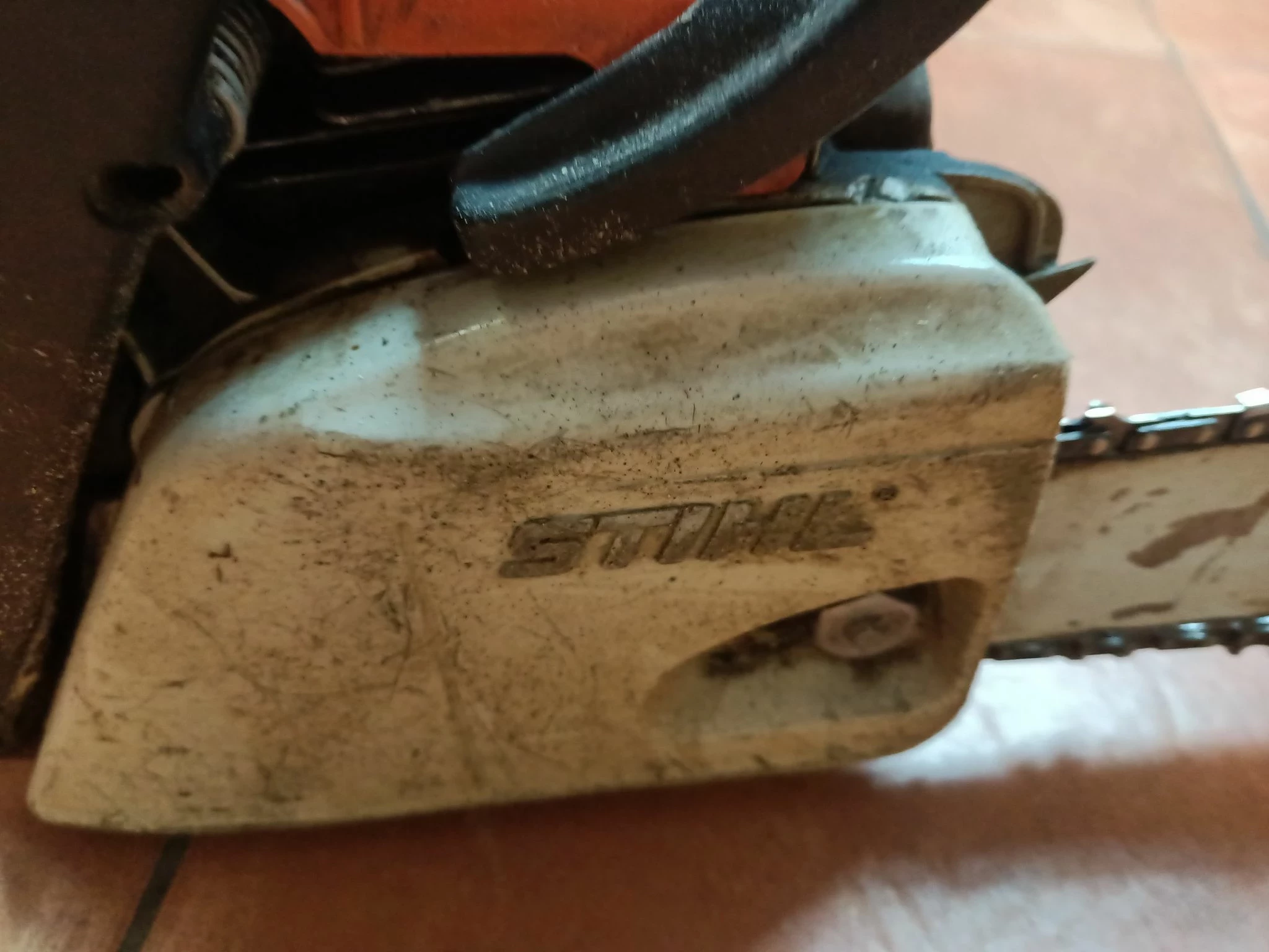 pila-spalinowa-stihl-ms-181-2012-glosno-pracuje-stan-uzywany