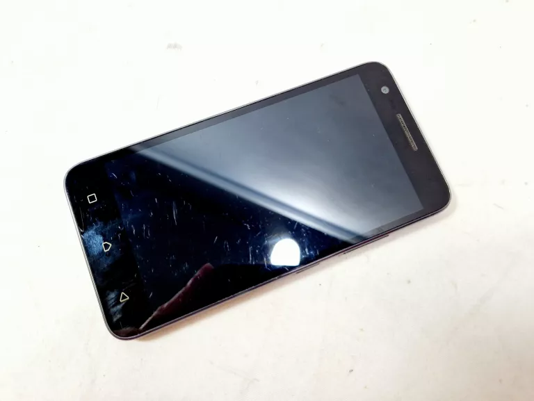 smartfon-lenovo-vibe-c2-k10a40-18gb-czarny-wbudowana-pamiec-8-gb