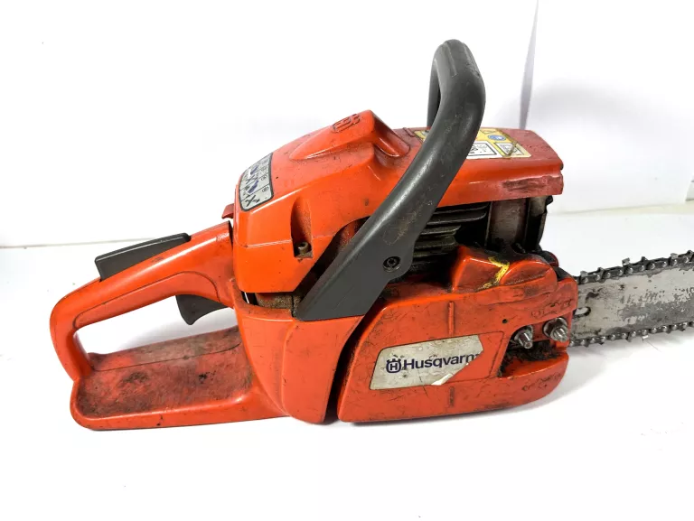 pila-spalinowa-husqvarna-235-zasilanie-spalinowe