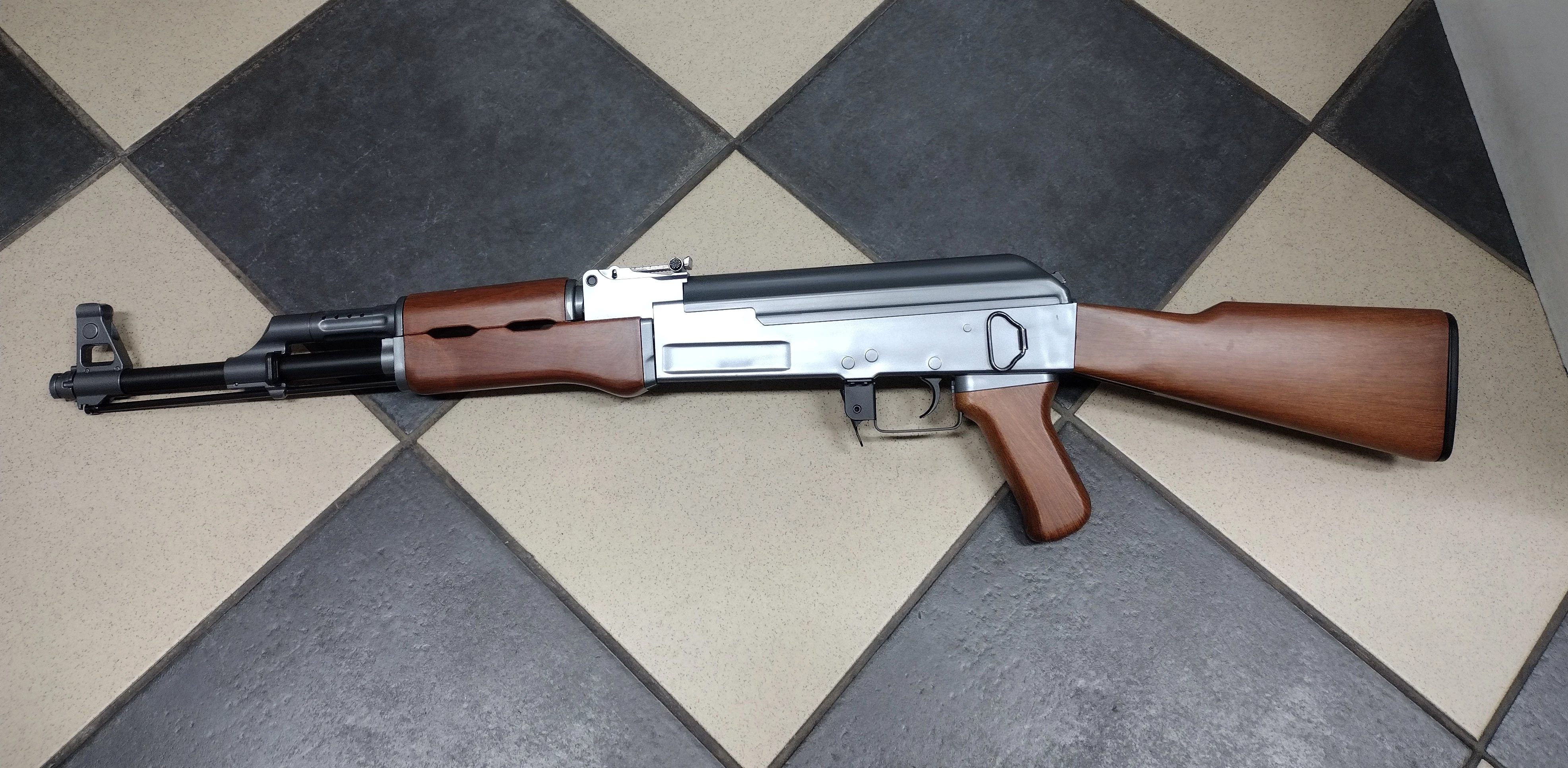 karabin-szturmowy-cyma-asg-ak-47-cm028-bdb-stan-zestaw-stan-uzywany