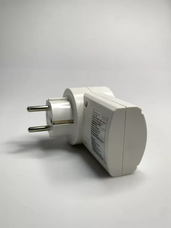 gniazdko-sterowane-z-pilota-clarus-remote-control-swietny-stan-kolor-bialy