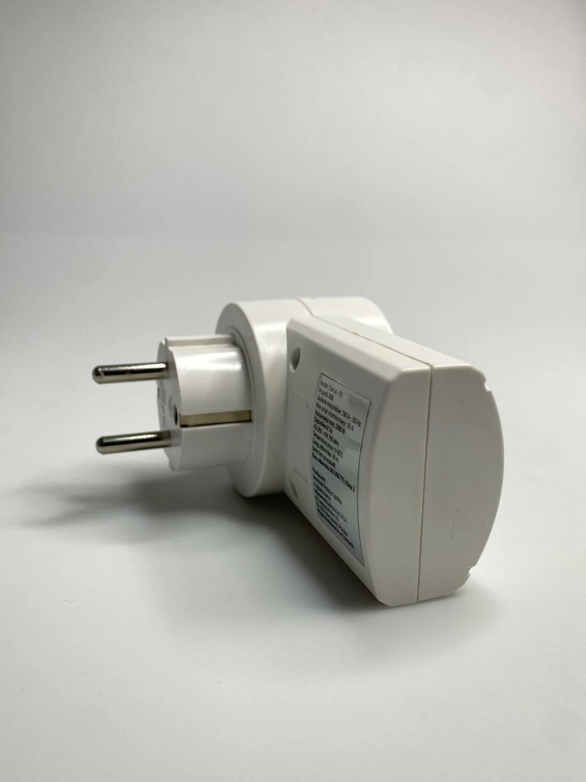 gniazdko-sterowane-z-pilota-clarus-remote-control-swietny-stan-kolor-bialy