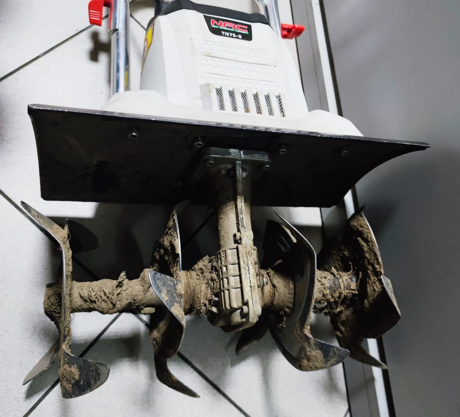 glebogryzarka-elektryczna-nac-tie75-s-750w-stan-uzywany