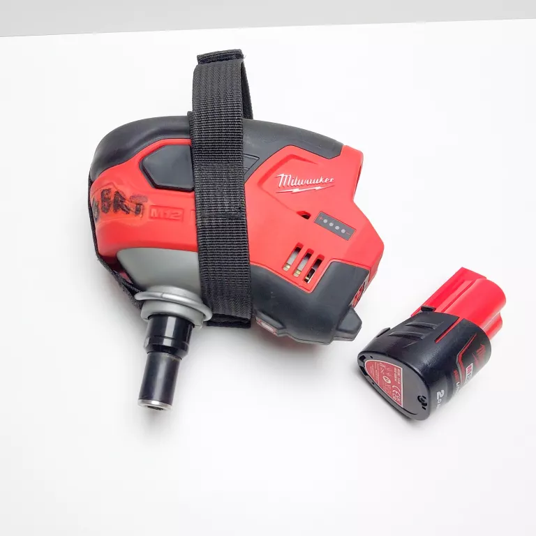 GWOŹDZIARKA MILWAUKEE C12 PN +AKU 2AH