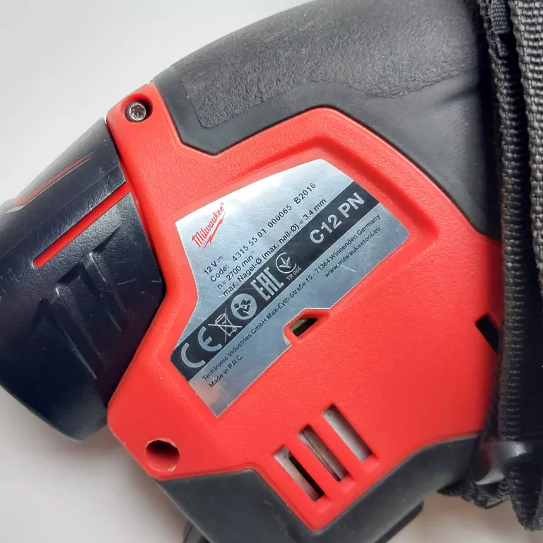 GWOŹDZIARKA MILWAUKEE C12 PN +AKU 2AH