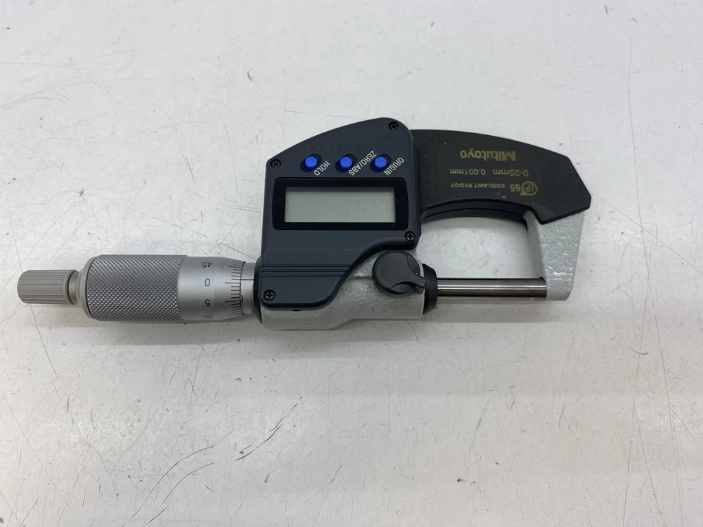 mikrometr-cyfrowy-mitutoyo-293-240-30-0-25mm-jagiellonska-2-zabrze-sj