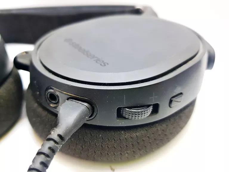 SŁUCHAWKI GAMINGOWE STEELSERIES ARCTIS 5
