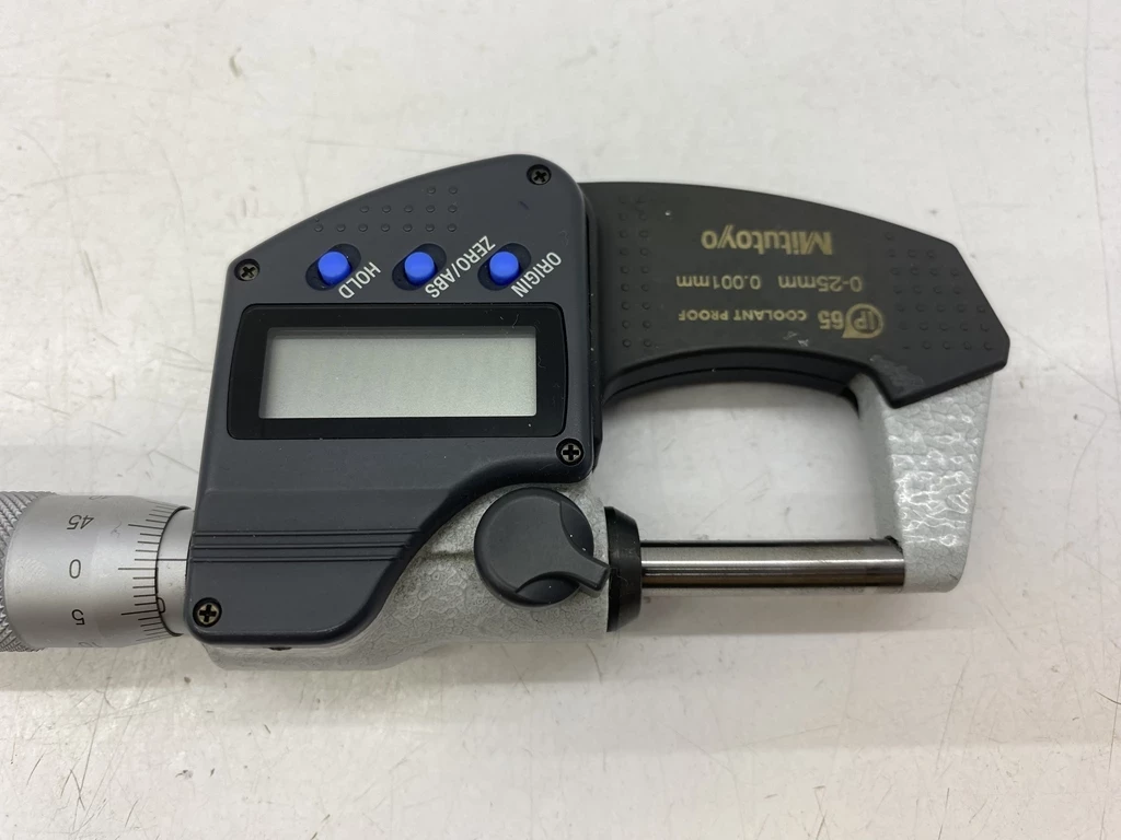 mikrometr-cyfrowy-mitutoyo-293-240-30-0-25mm-stan-uzywany
