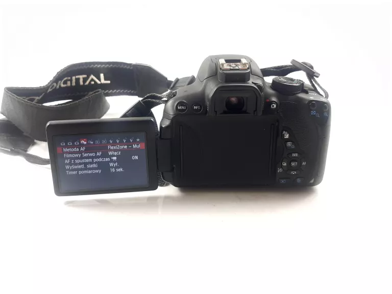 APARAT CANON EOS 700D