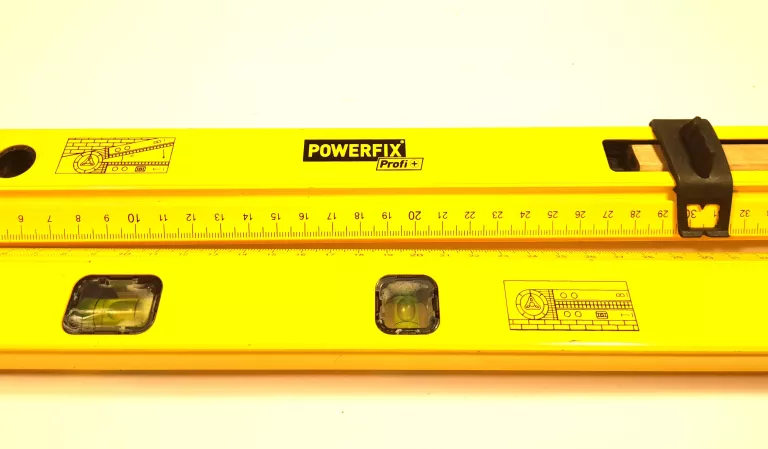 katownik-powerfix-profi-plus-z-poziomica-500-x-500-mm-stan-uzywany