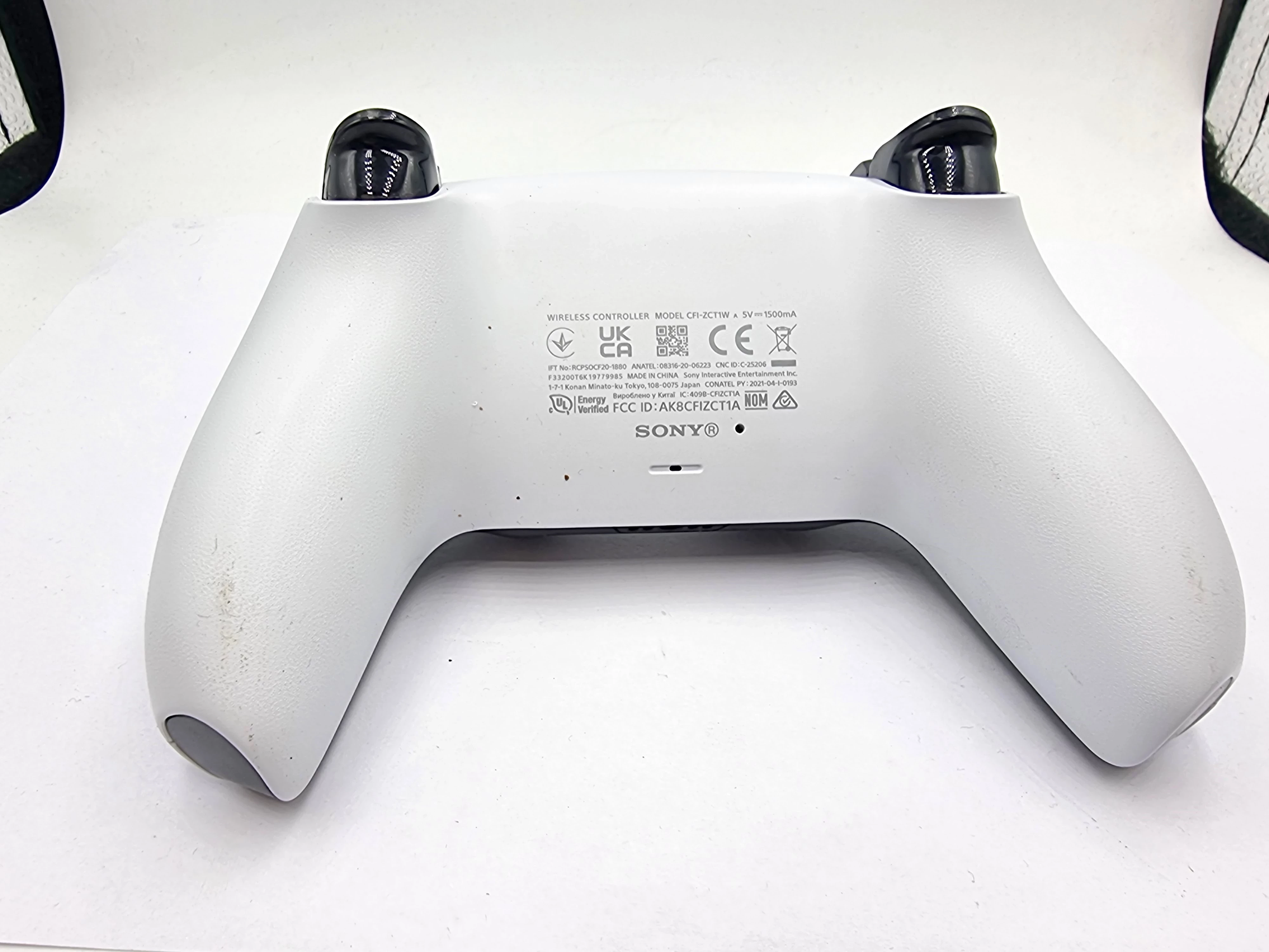 pad-do-ps5-marka-sony