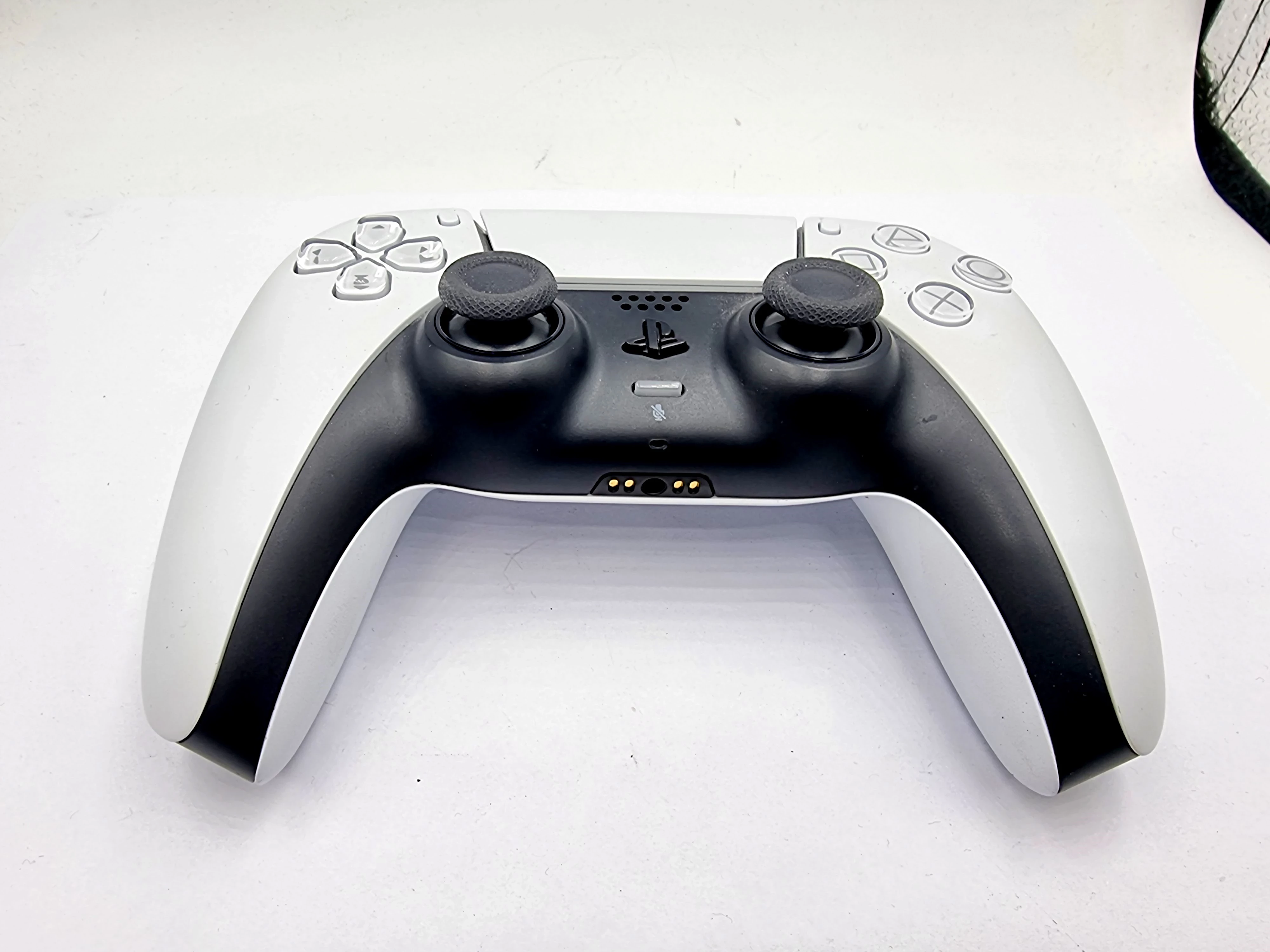 pad-do-ps5-3-maja-48-poznan-ska-x