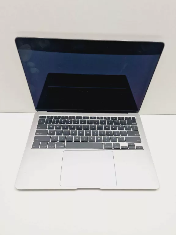 LAPTOP MACBOOK AIR 13 RETINA 2020 13 " INTEL CORE I3 8 GB / 256 GB