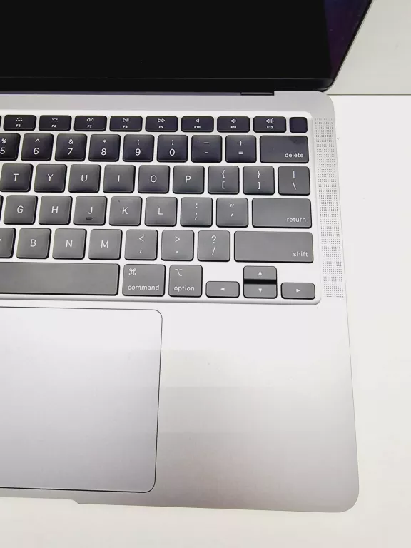 LAPTOP MACBOOK AIR 13 RETINA 2020 13 " INTEL CORE I3 8 GB / 256 GB