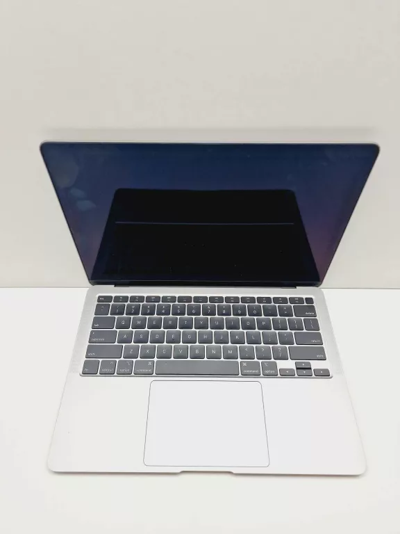 LAPTOP MACBOOK AIR 13 RETINA 2020 13 " INTEL CORE I3 8 GB / 256 GB