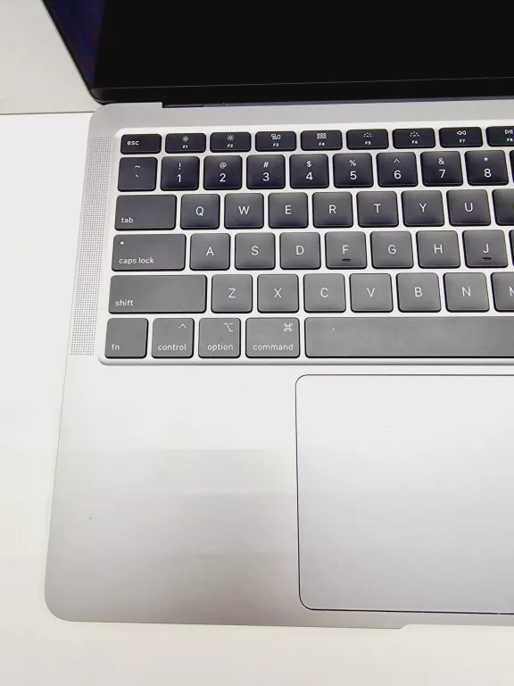 LAPTOP MACBOOK AIR 13 RETINA 2020 13 " INTEL CORE I3 8 GB / 256 GB
