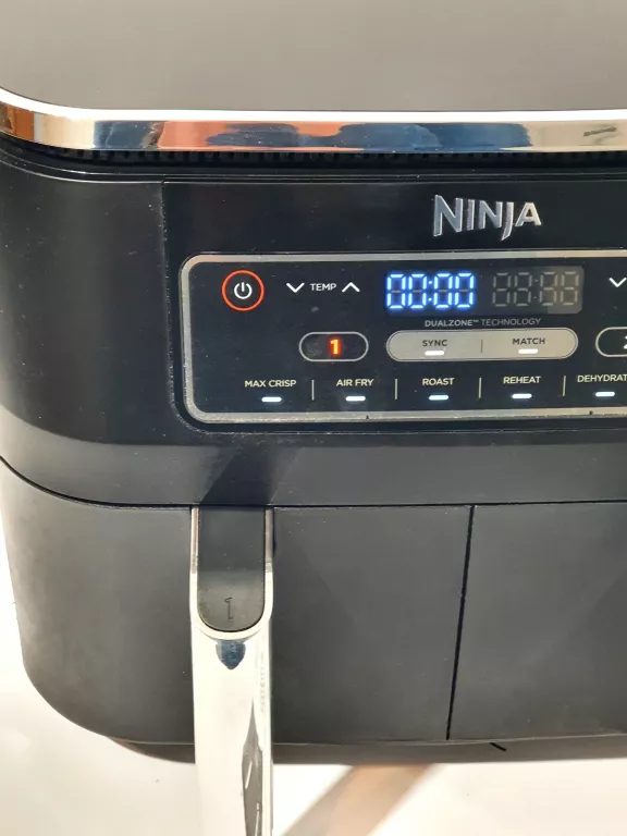 frytkownica-beztluszczowa-ninja-foodi-af300eu-marka-ninja