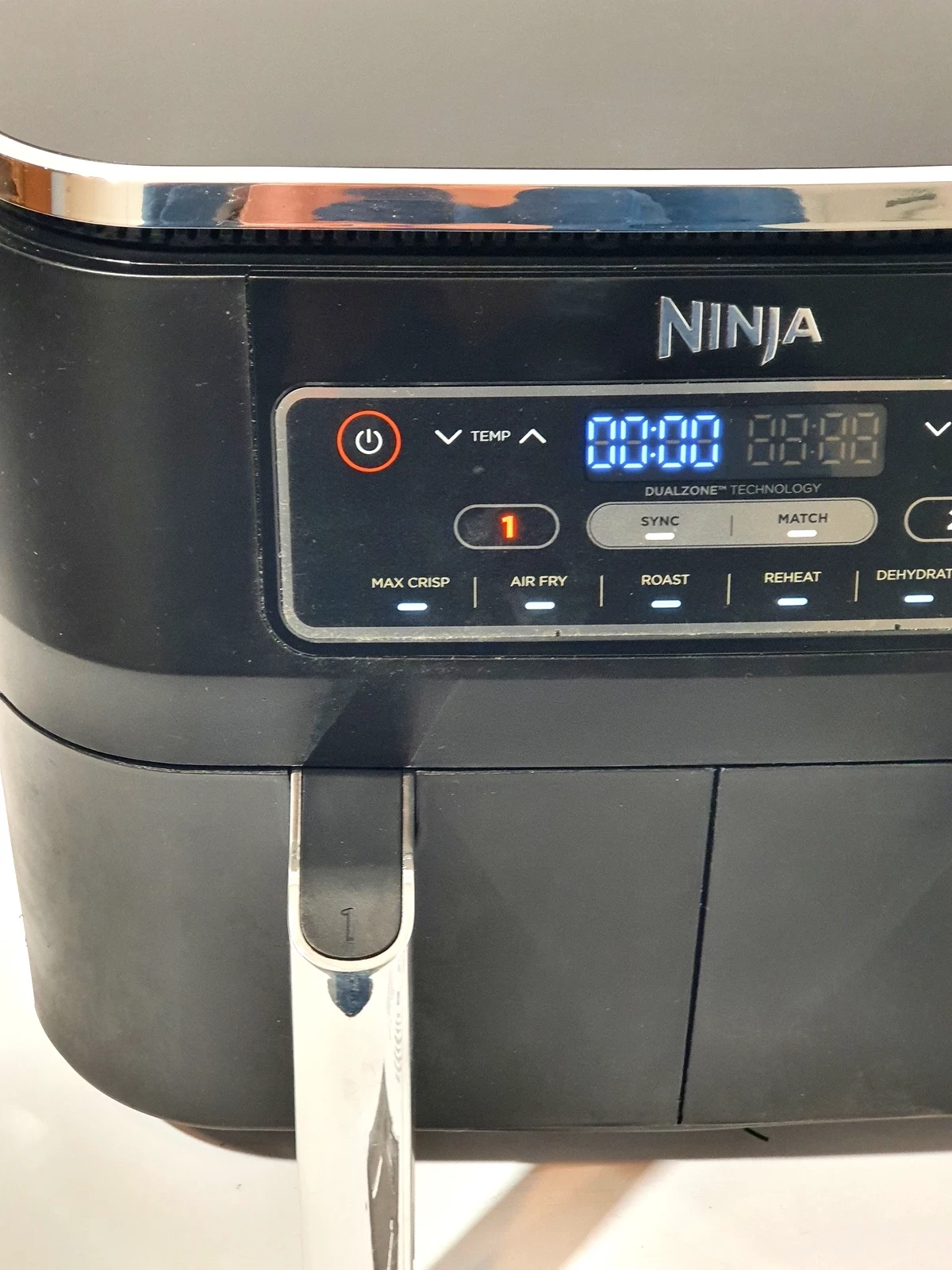 frytkownica-beztluszczowa-ninja-foodi-af300eu-marka-ninja