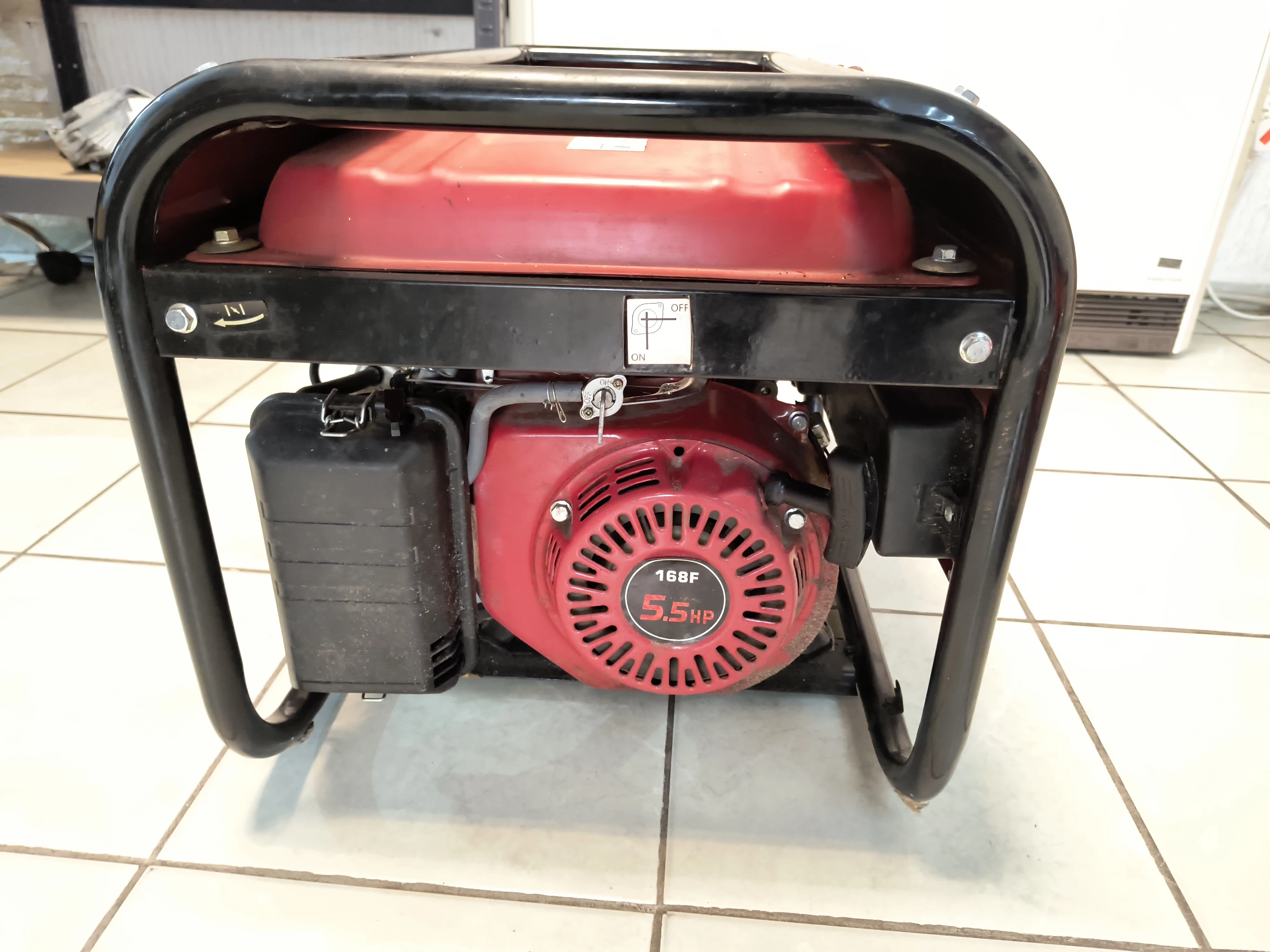 agregat-pradotworczy-trojfazowy-kraft-4100w-benzyna-maksymalna-moc-4100