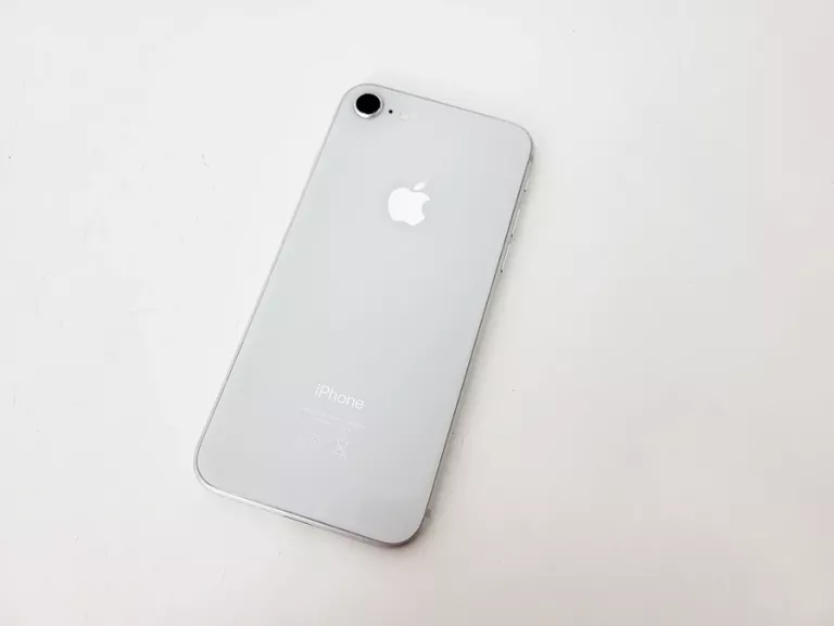 TELEFON APPLE IPHONE 8//OPIS
