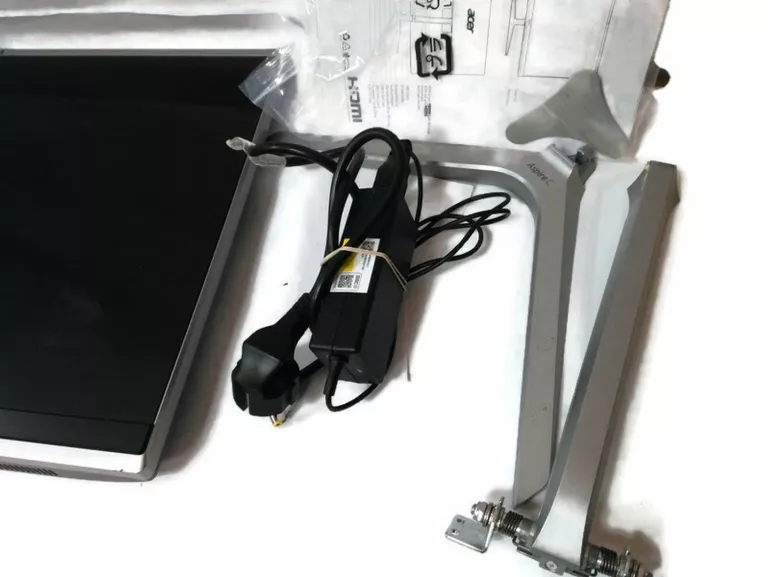 KOMPUTER ACER C24-1650 I3 3GHZ 256/4 GB 24"