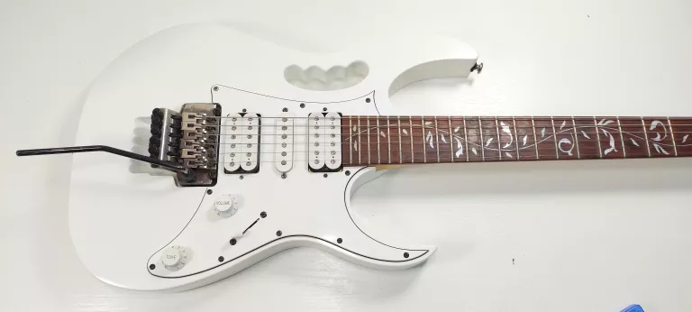 GITARA ELEKTRYCZNA IBANEZ JEM-JR WHITE 1P-02