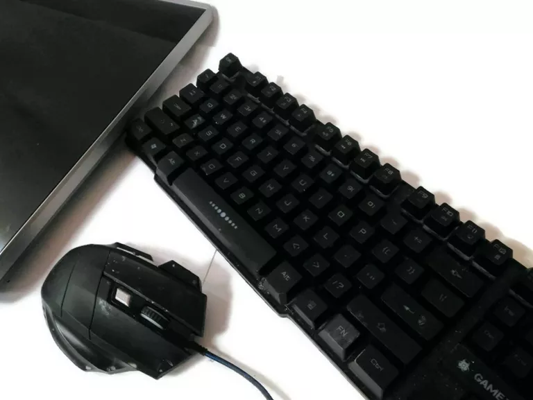 KOMPUTER ACER C24-1650 I3 3GHZ 256/4 GB 24"