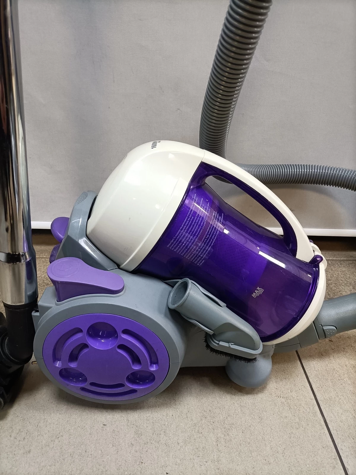 odkurzacz-bezworkowy-tesco-vcbl1612-1600w-stan-uzywany