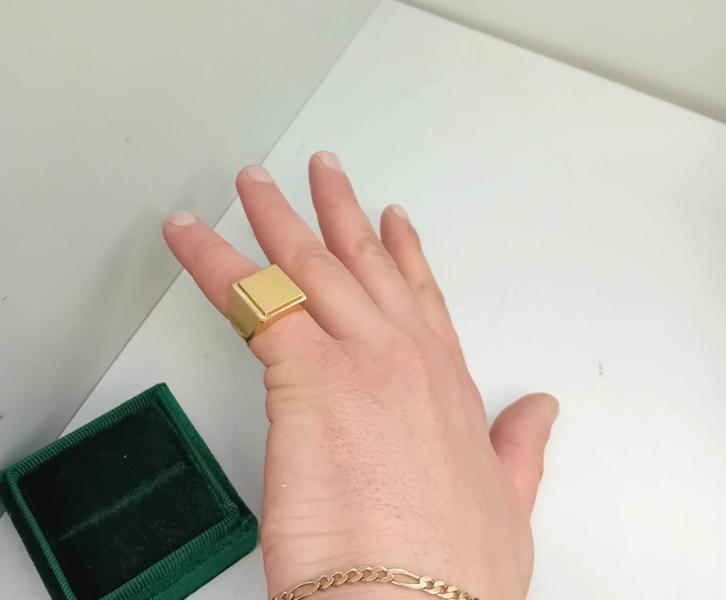 masywny-zloty-sygnet-zloto-750-18k-material-17128-2