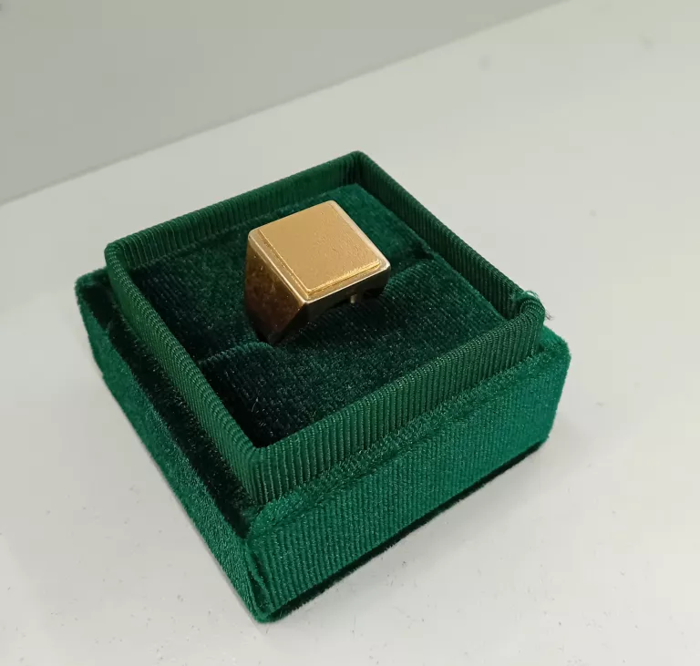 masywny-zloty-sygnet-zloto-750-18k-okrzei-8-bystrzyca-klodzka