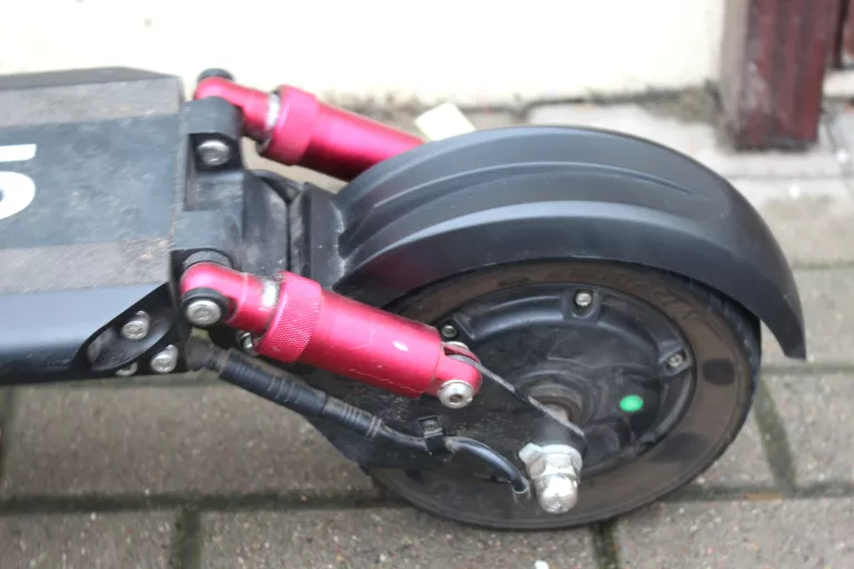 hulajnoga-elektryczna-techlife-x5-moc-silnika-30